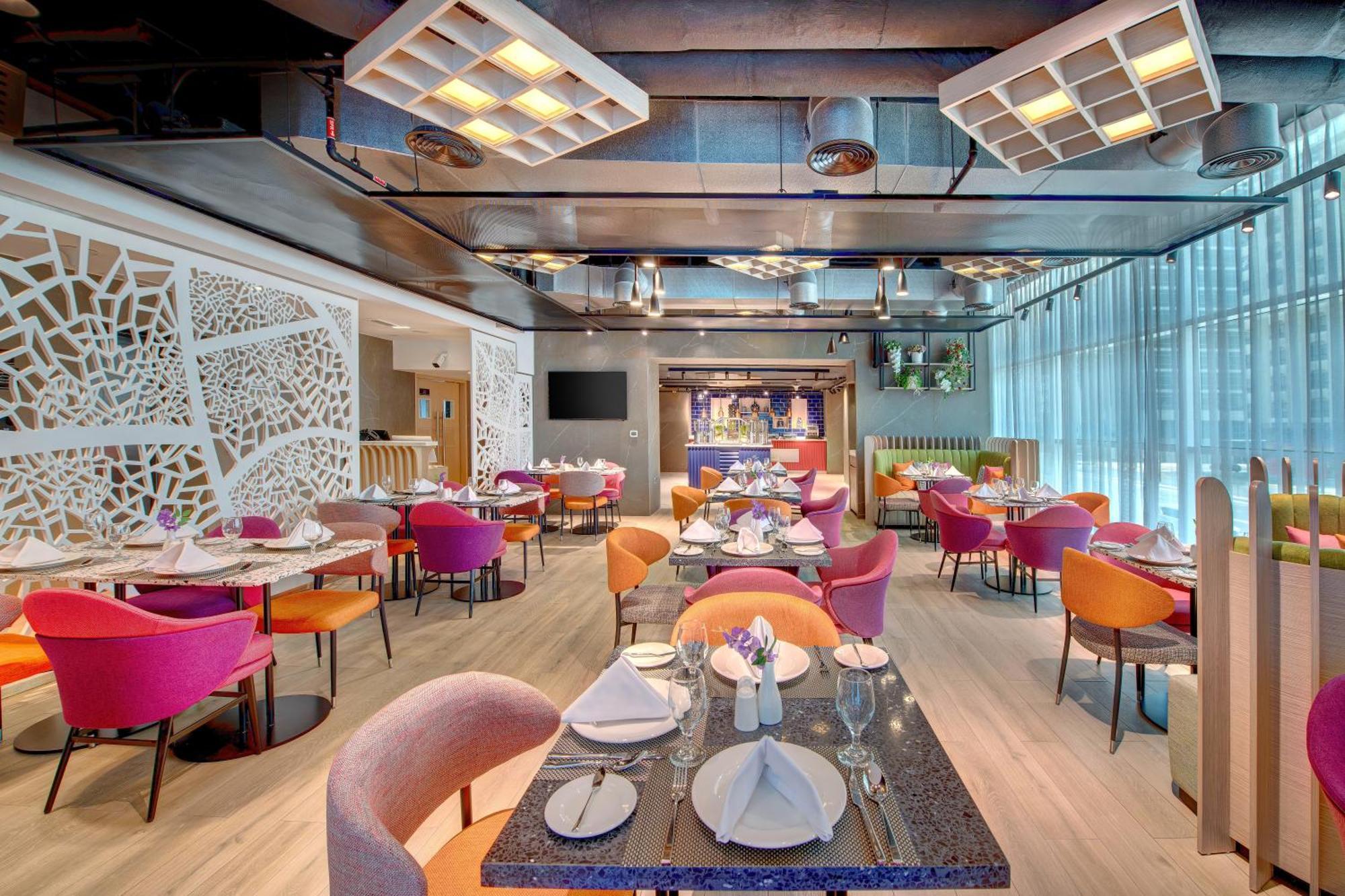 La Quinta By Wyndham Abu Dhabi Al Wahda Hotel Eksteriør billede