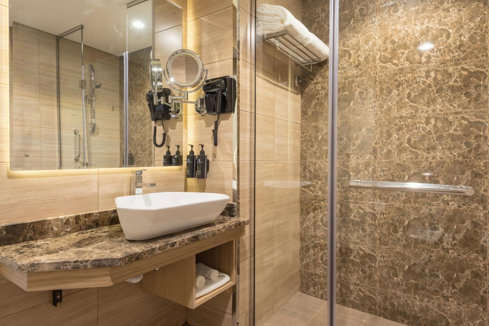 La Quinta By Wyndham Abu Dhabi Al Wahda Hotel Eksteriør billede